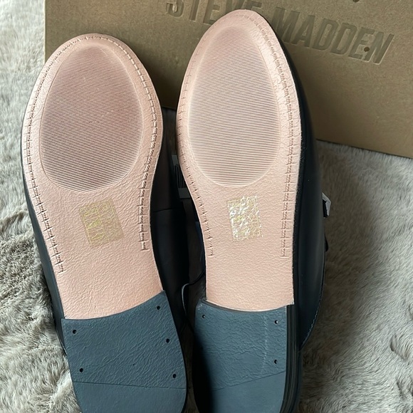 Steve Madden - Women’s Leather Slip On  Mule - Picture 6 of 8